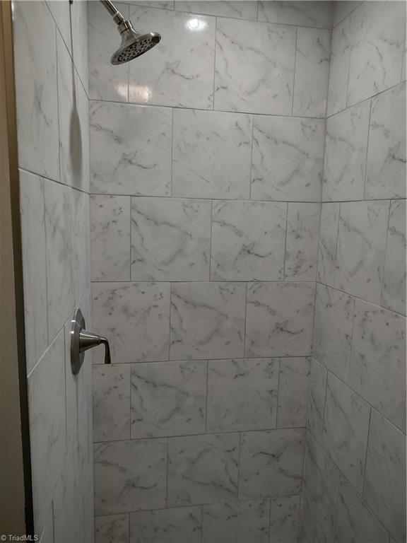 213 South Fieldcrest Road Eden, NC 27288 - Photo 8 of 18 Gallery Image 8