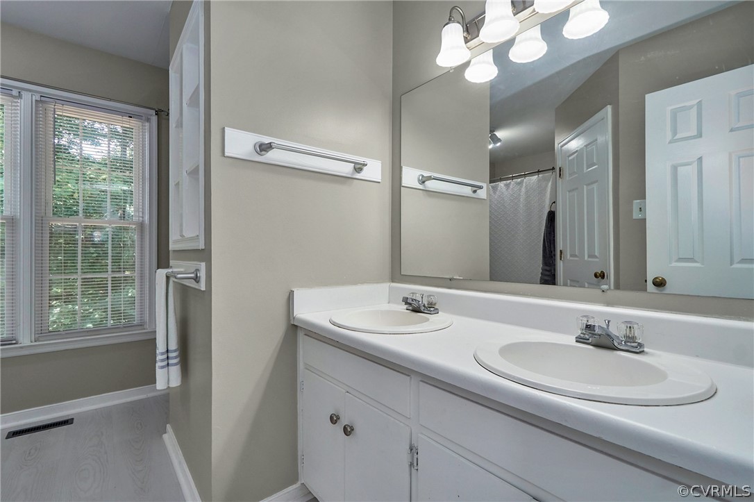 4817 Cedar Cliff Road Chester, VA 23831 - Photo 11 of 24