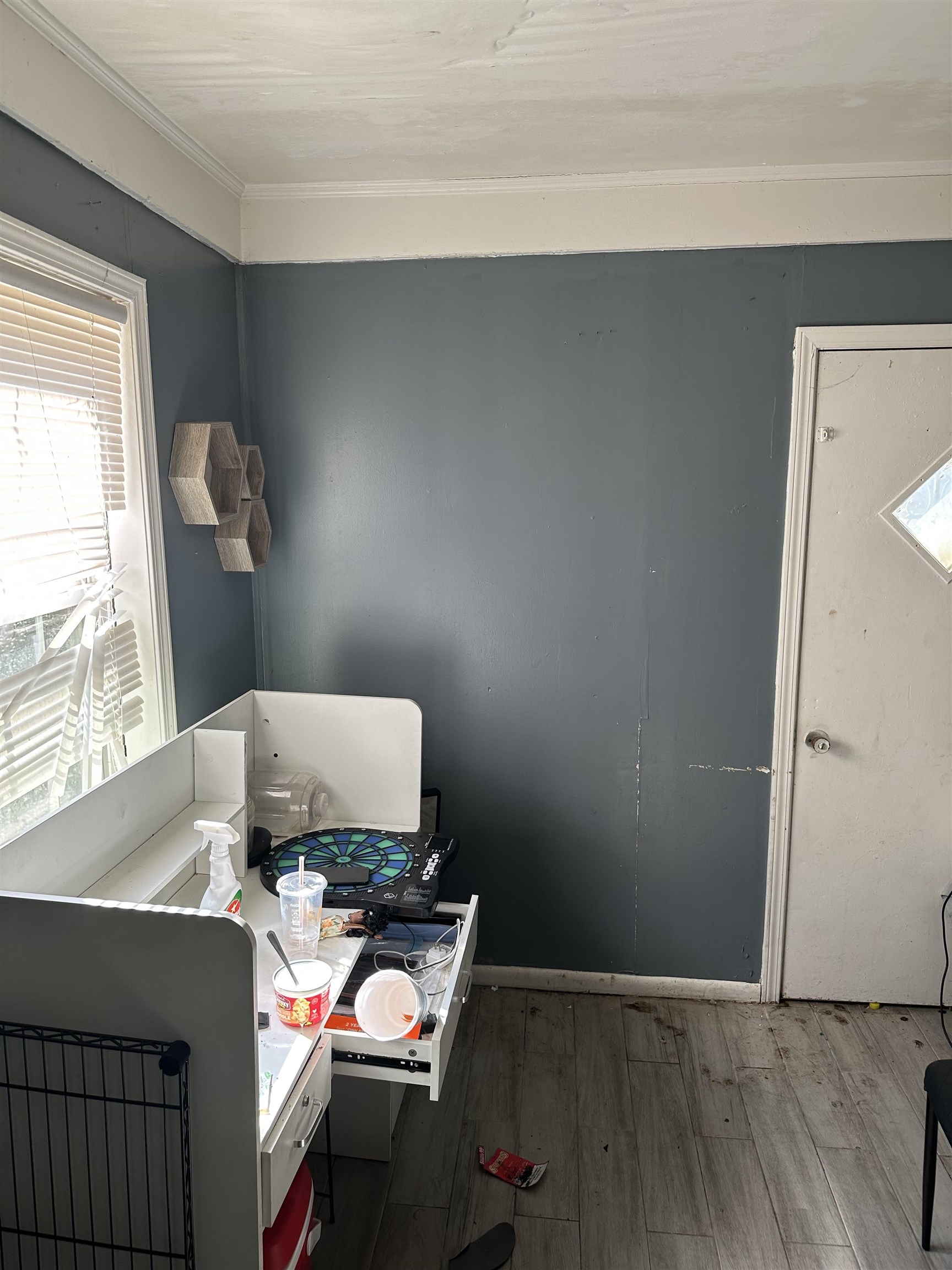 903 Mosby Road Memphis, TN 38116 - Photo 5 of 9 a bedroom with a bed and a window