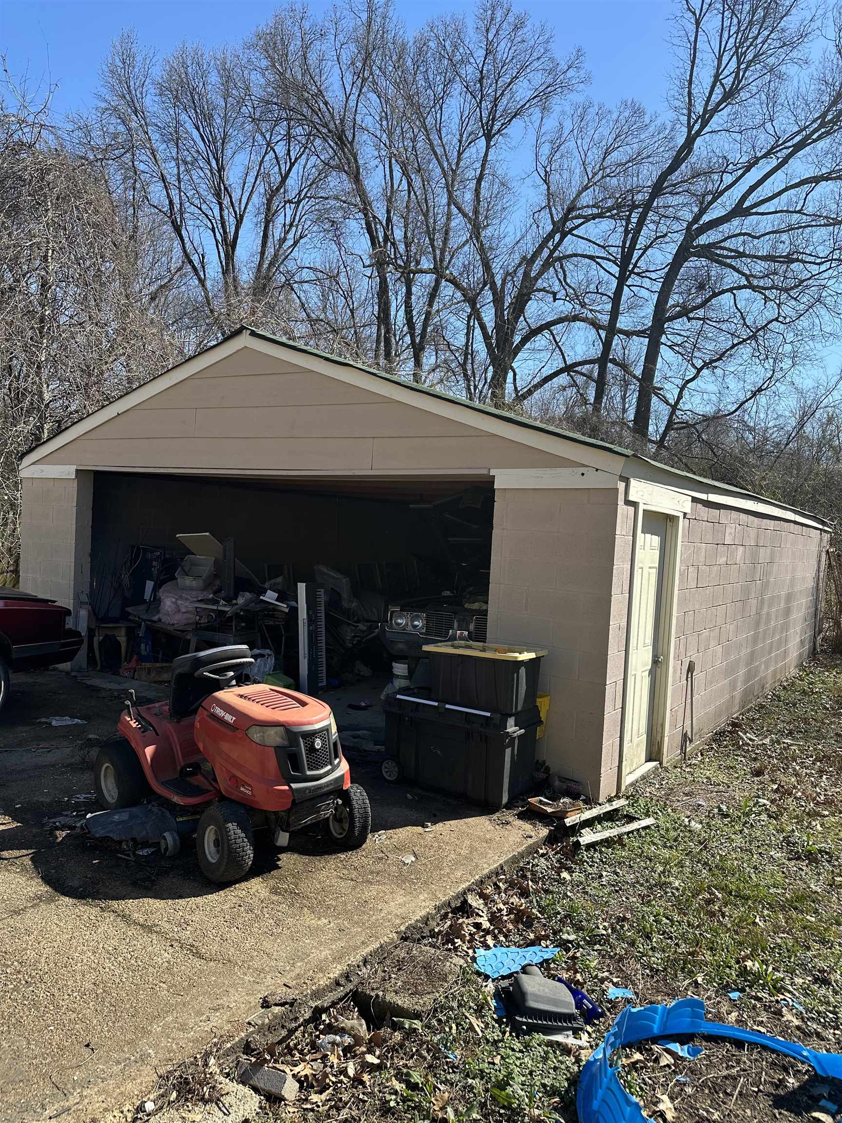 903 Mosby Road Memphis, TN 38116 - Photo 9 of 9 a view of a front door of house with car parked