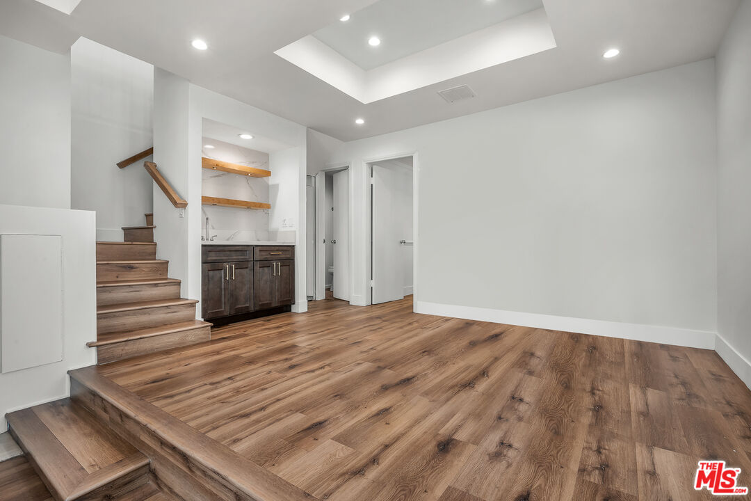 1655 Selby Avenue, Unit 301 Los Angeles, CA 90024 - Photo 13 of 24