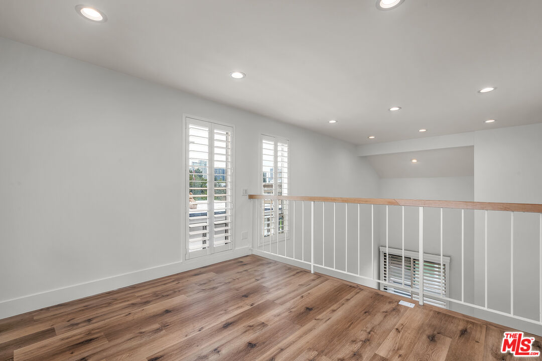 1655 Selby Avenue, Unit 301 Los Angeles, CA 90024 - Photo 21 of 24