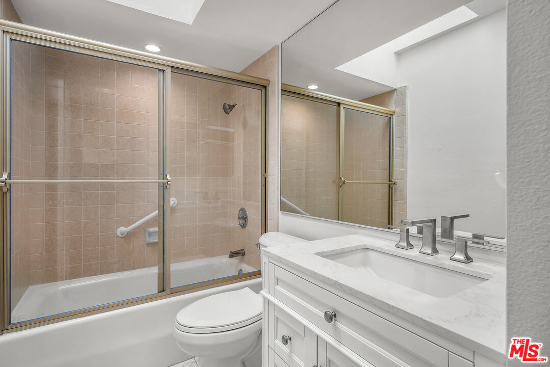 1655 Selby Avenue, Unit 301 Los Angeles, CA 90024 - Photo 6 of 24