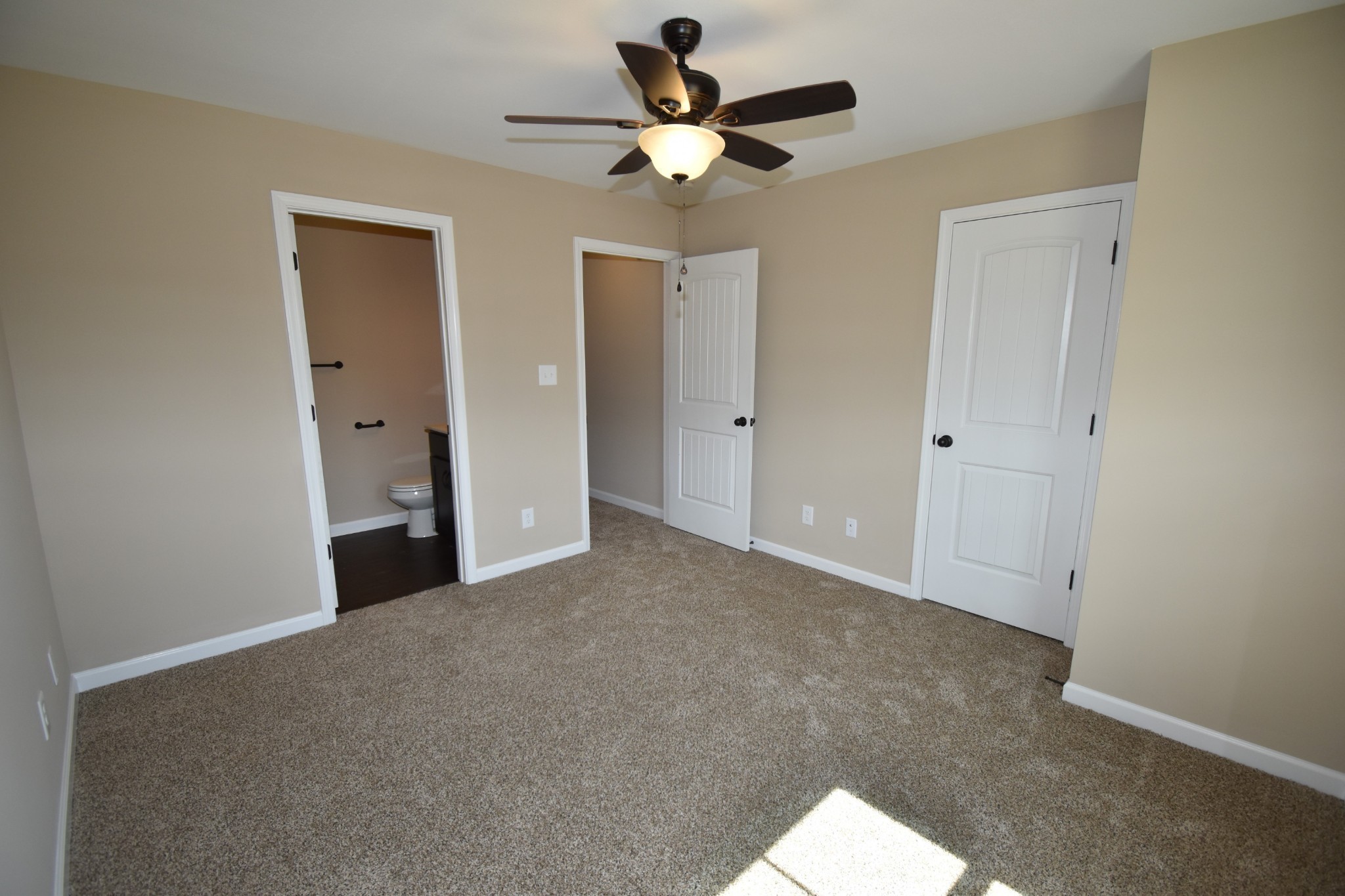 255 Smithson Lane, Unit B Clarksville, TN 37040 - Photo 12 of 21 a view of an empty room