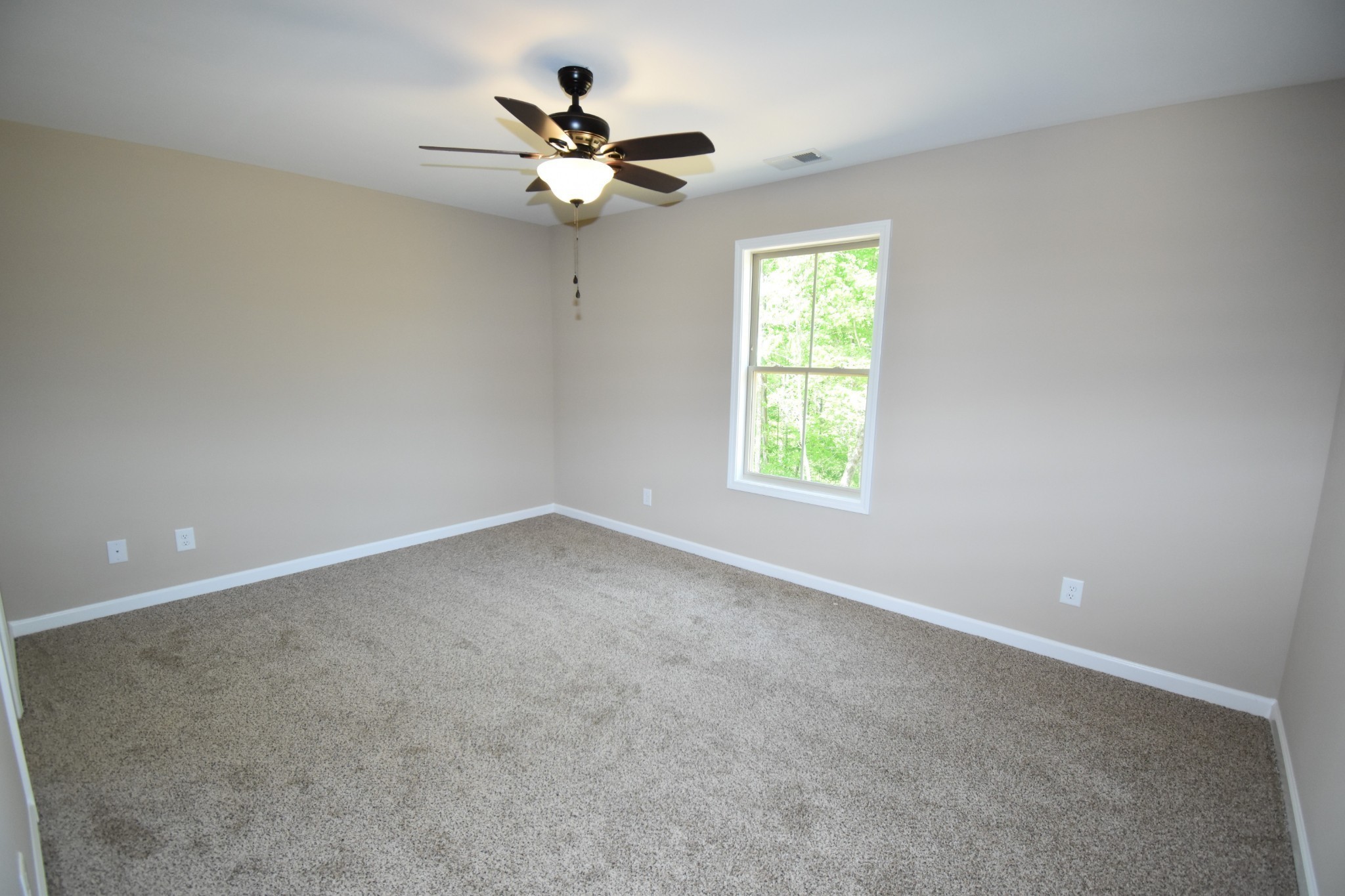 255 Smithson Lane, Unit B Clarksville, TN 37040 - Photo 16 of 21 an empty room with a window