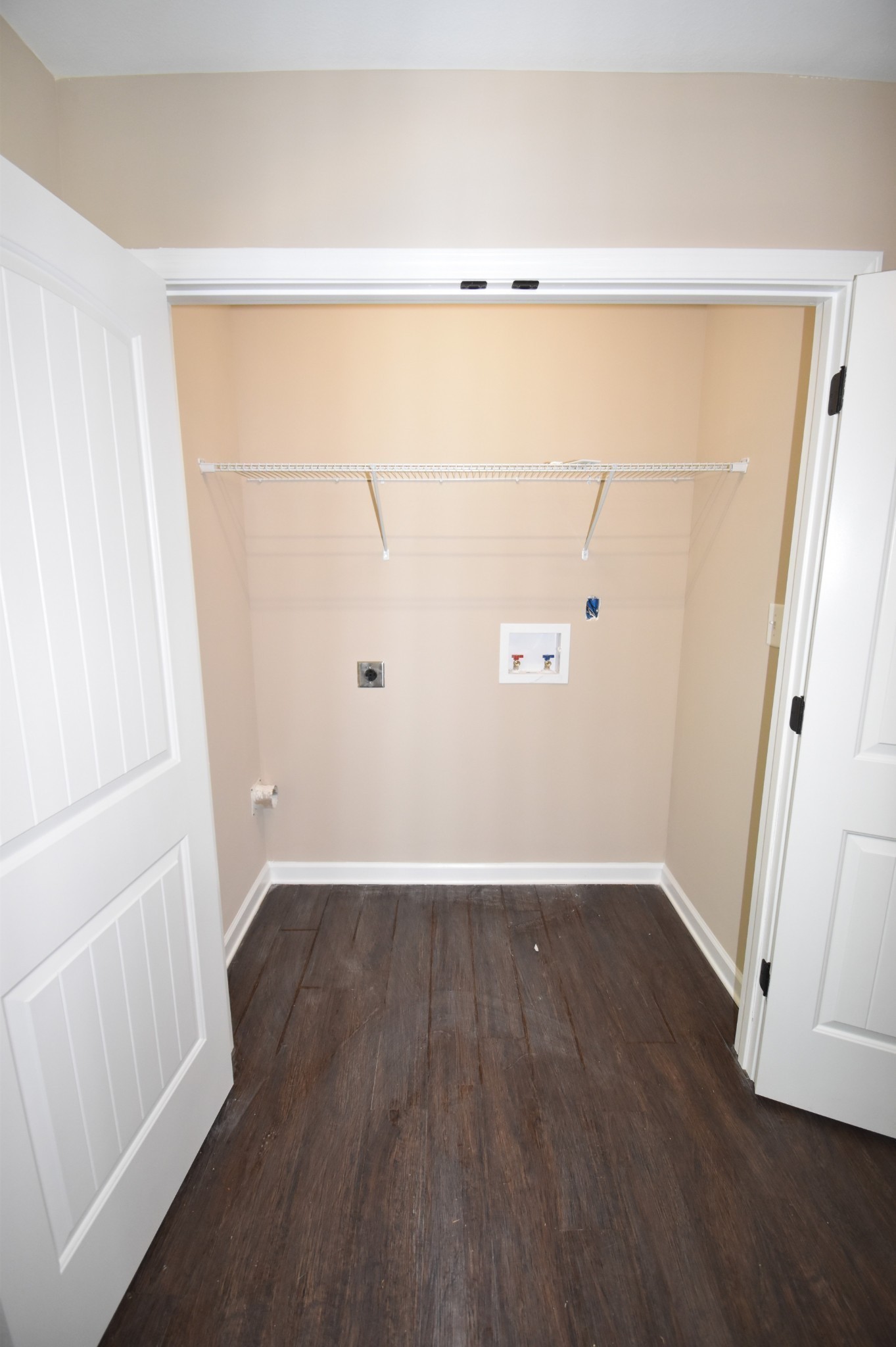 255 Smithson Lane, Unit B Clarksville, TN 37040 - Photo 7 of 21 an empty room with wooden floor and entrance