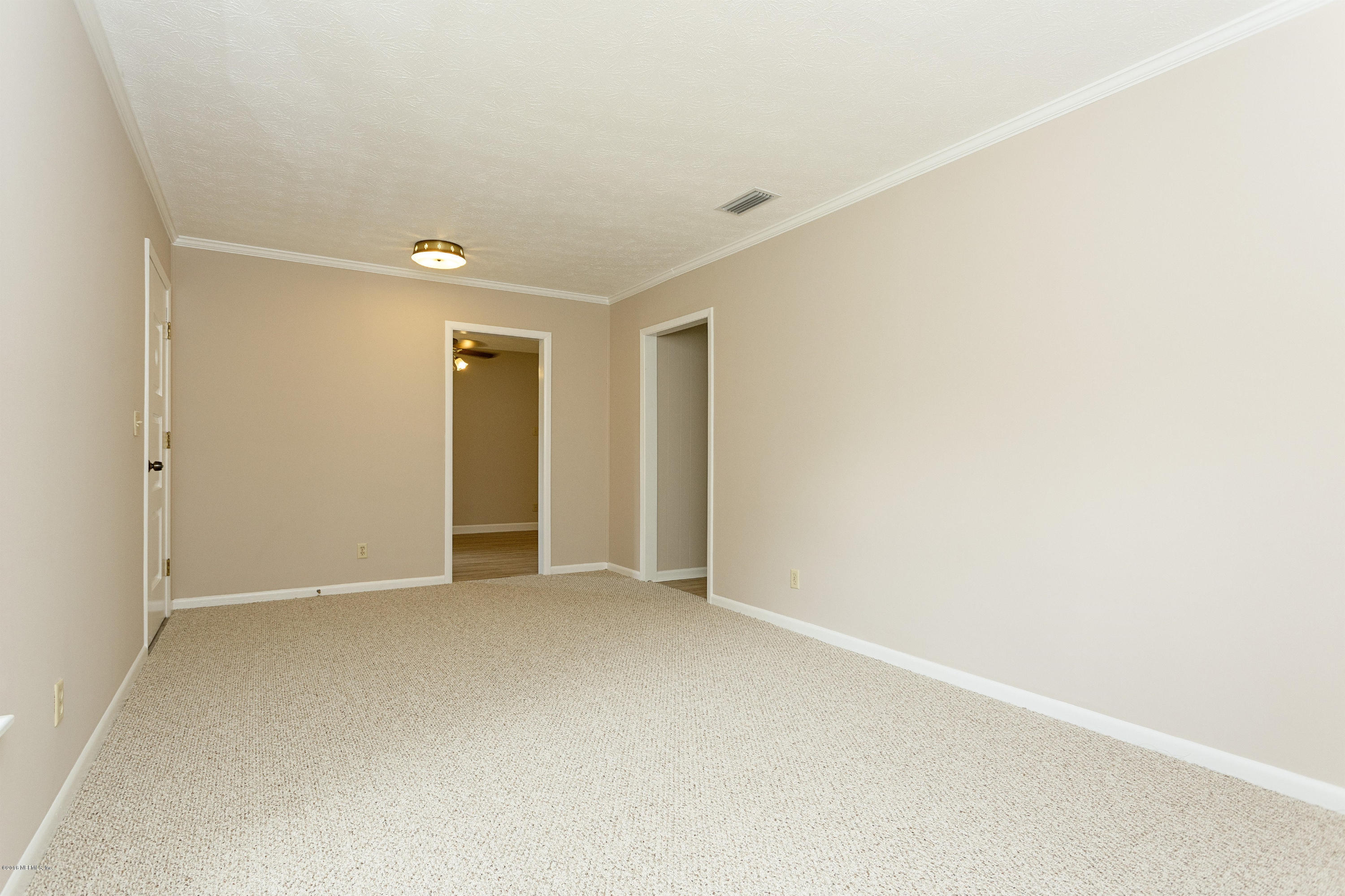 13324 Lanier Road Jacksonville, FL 32226 - Photo 5 of 19 005_Living Room