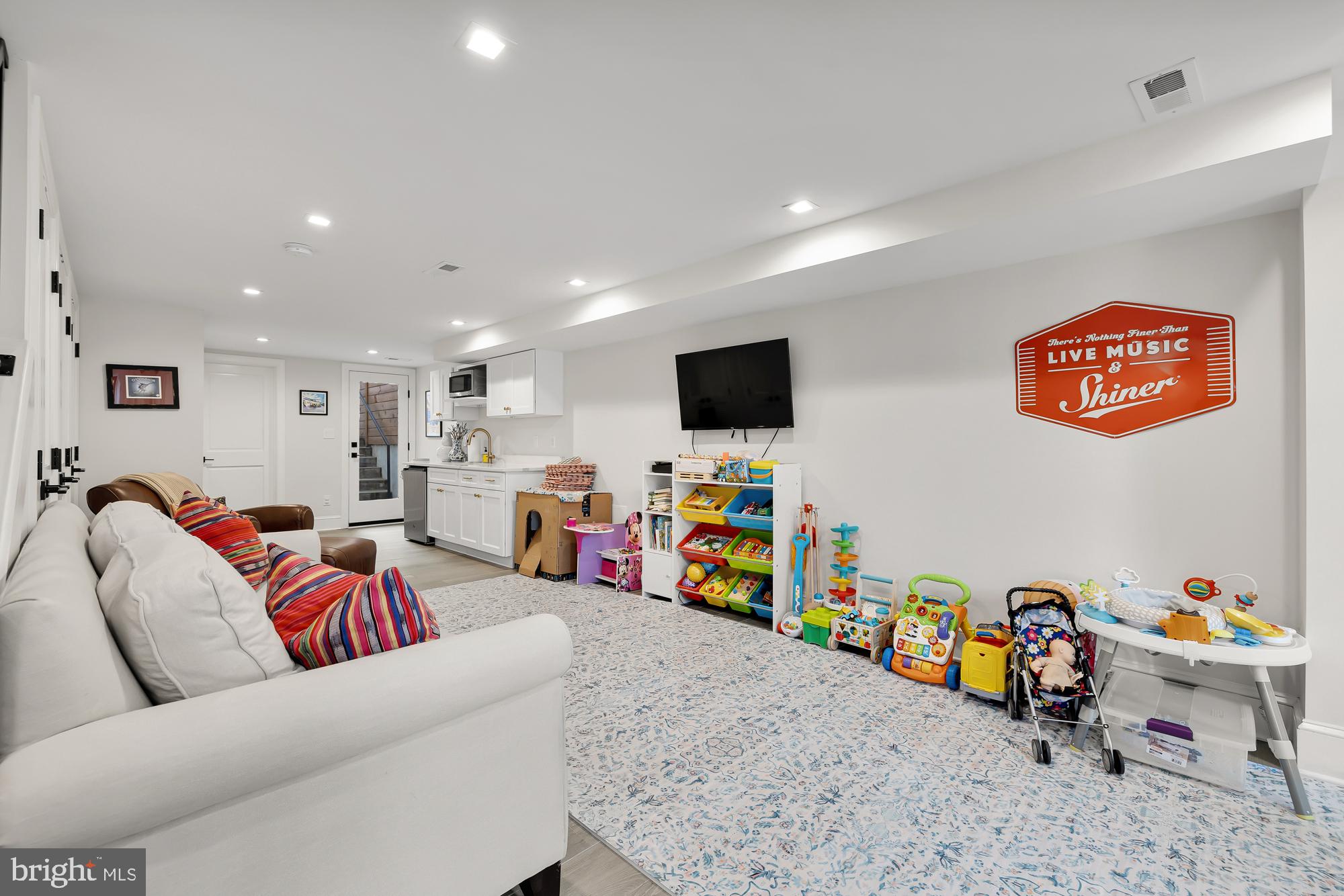 815 10th Street Northeast Washington, DC 20002 - Photo 37 of 50