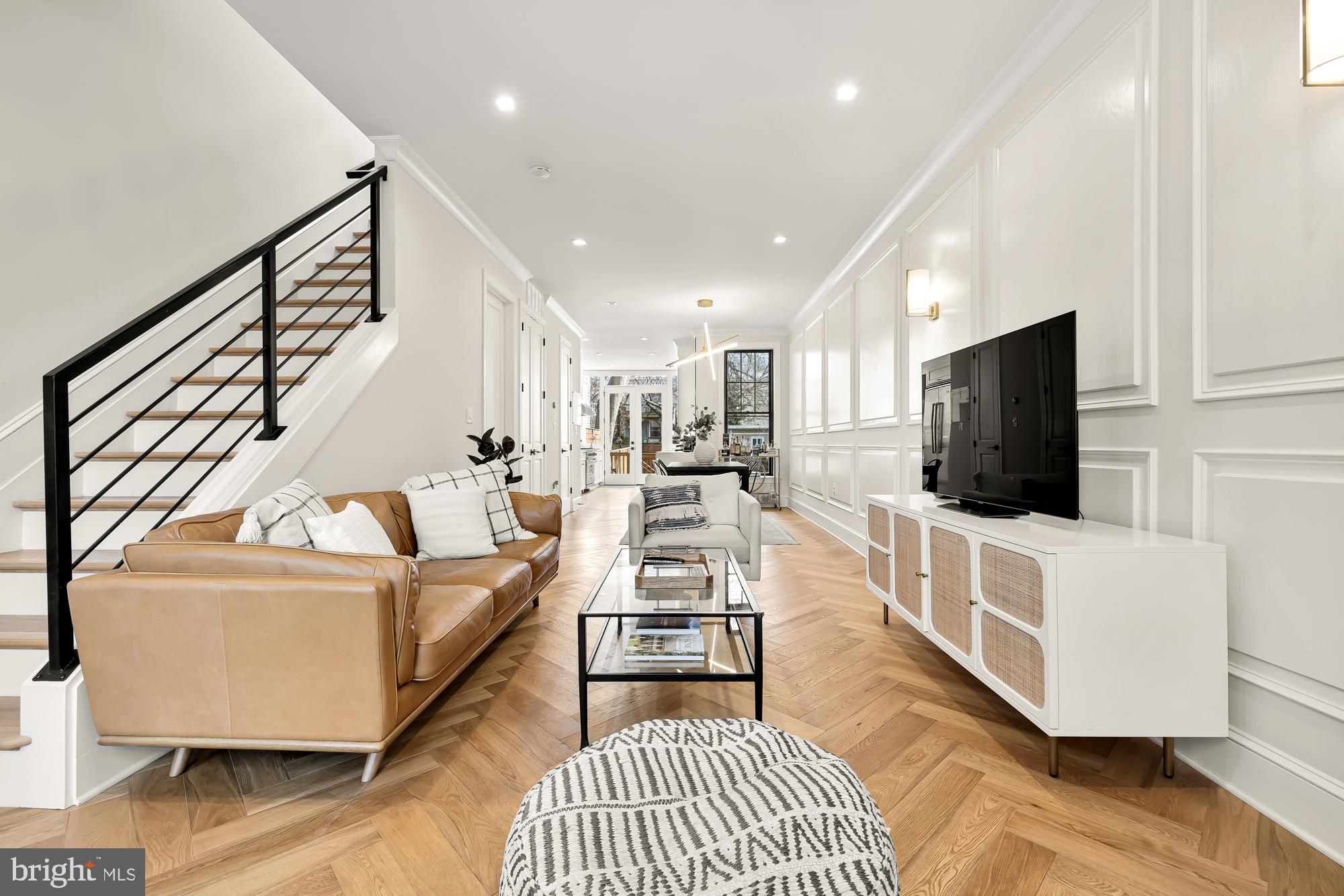 815 10th Street Northeast Washington, DC 20002 - Photo 5 of 50