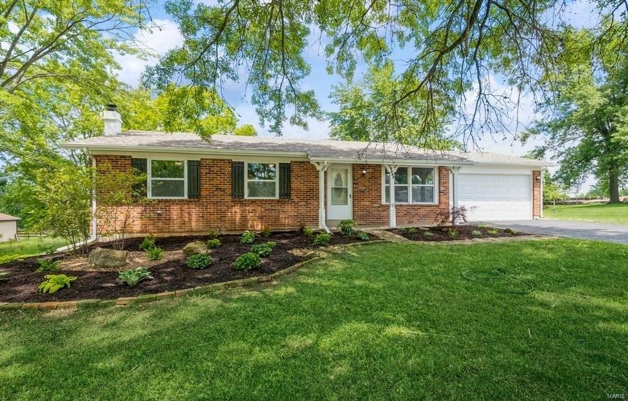 5307 Gutermuth Road St. Charles, MO 63304 - Photo 2 of 16 Gallery Image 2