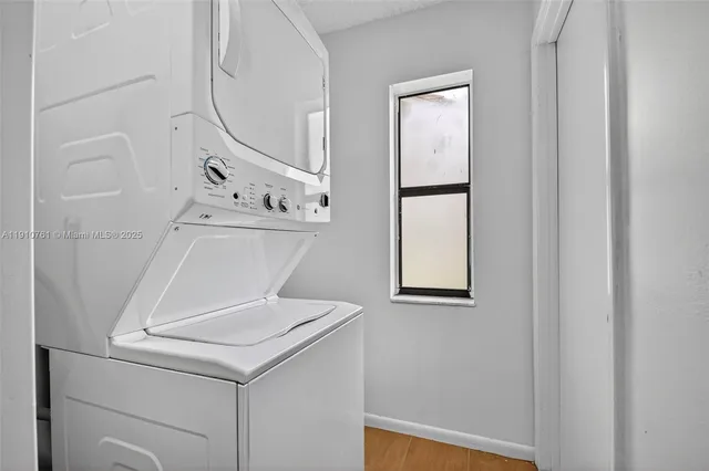 $5,000 | 9721 Majestic Way, Boynton Beach, FL 33437