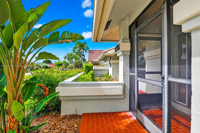 $5,000 | 9721 Majestic Way, Boynton Beach, FL 33437