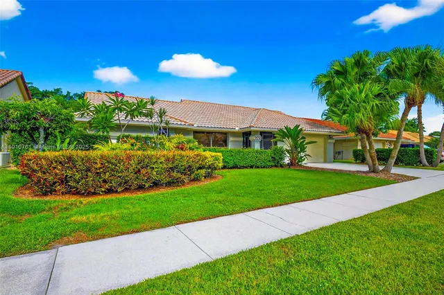 $5,000 | 9721 Majestic Way, Boynton Beach, FL 33437