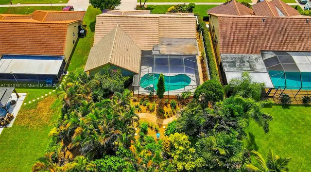 $5,000 | 9721 Majestic Way, Boynton Beach, FL 33437