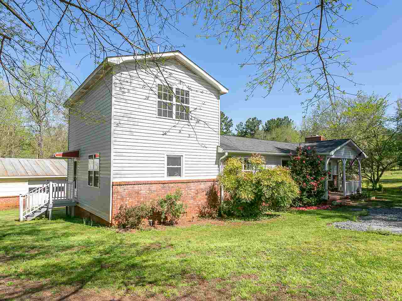 136 Colony Pike Road Inman, SC 29349 - Photo 3 of 27