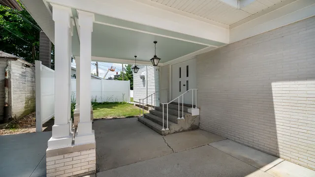 $399,000 | 213 Crawford Avenue, Dixon, IL 61021