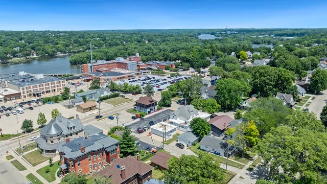 $399,000 | 213 Crawford Avenue, Dixon, IL 61021