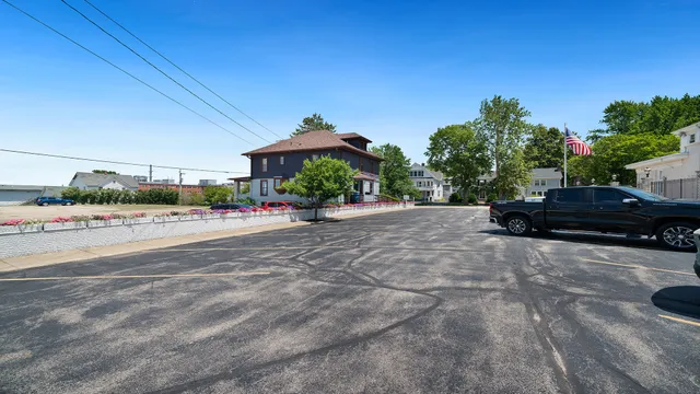 $399,000 | 213 Crawford Avenue, Dixon, IL 61021