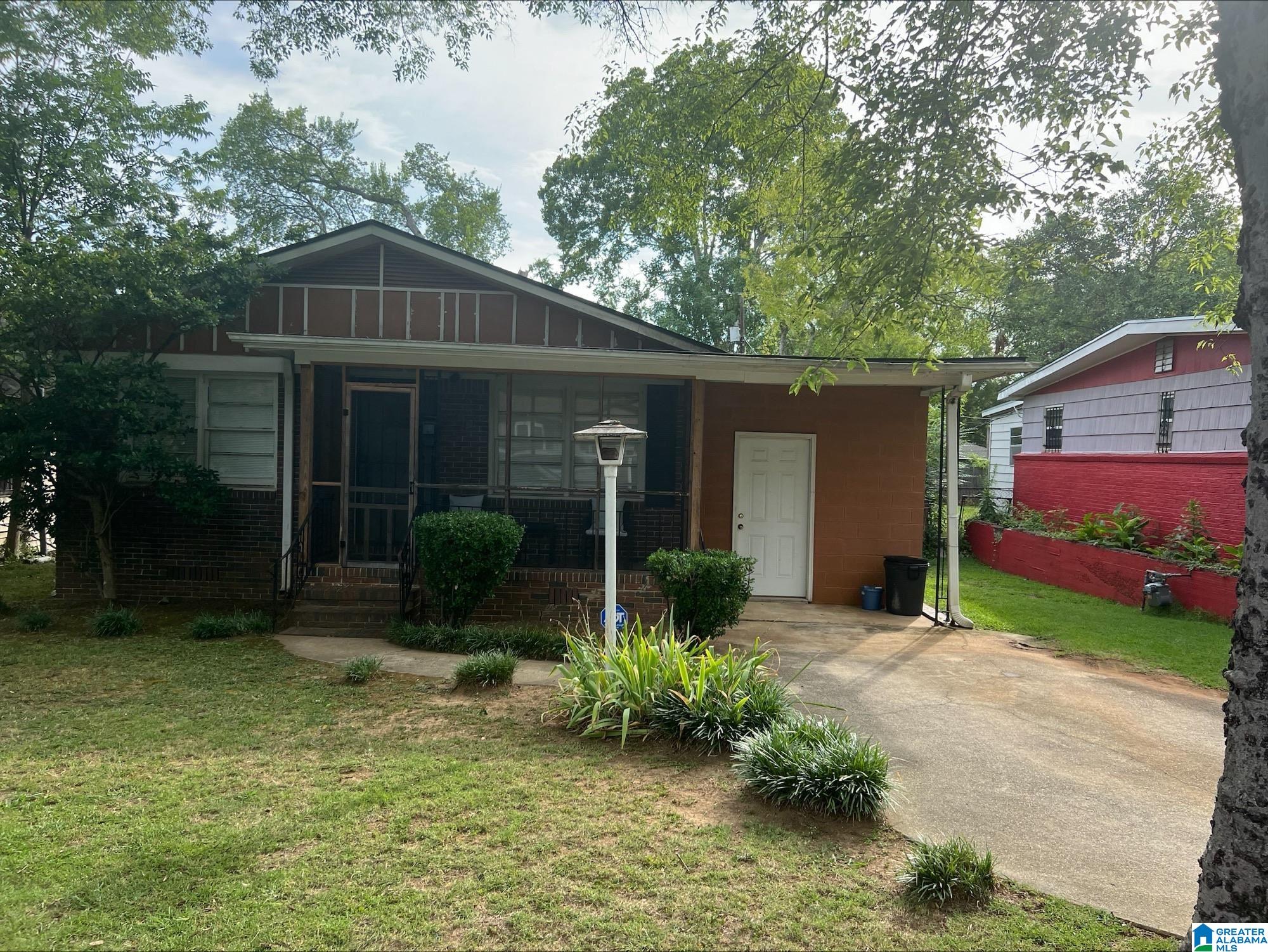 216 26th Street Southwest Birmingham, AL 35211 - Photo 1 of 21