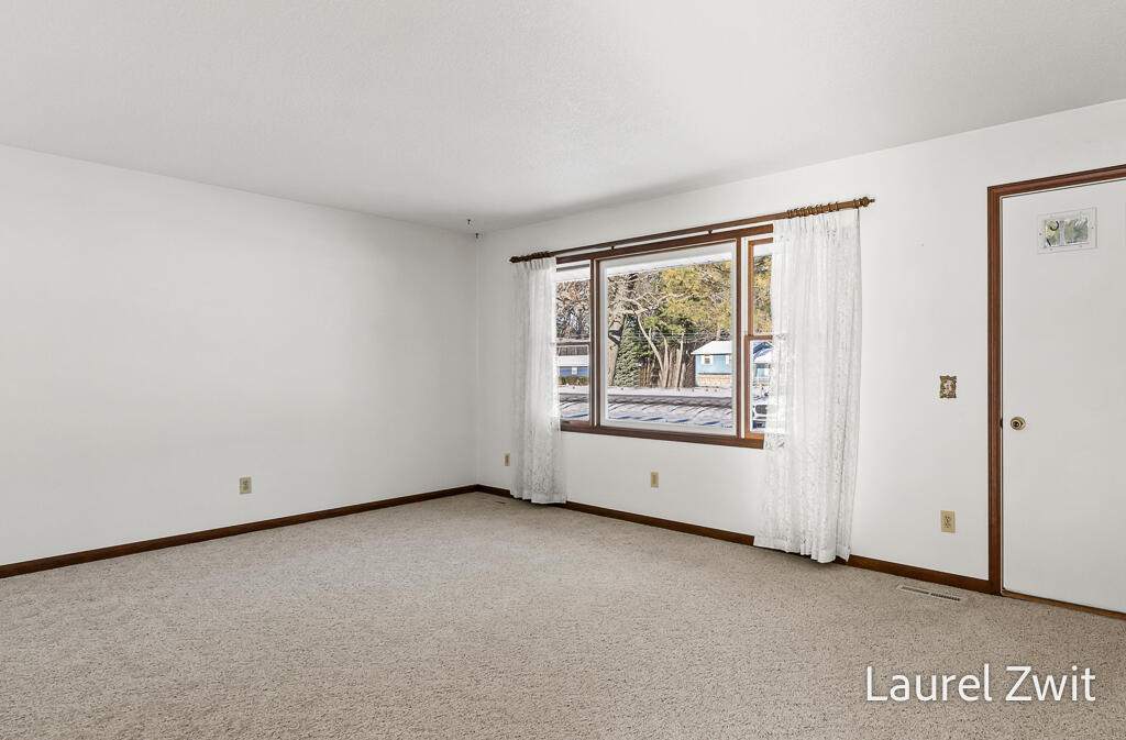 7575 Whitehall Road Whitehall, MI 49461 - Photo 11 of 37 7575WhitehallRd-11LoRes