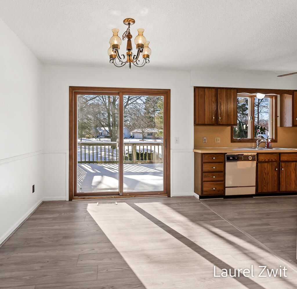7575 Whitehall Road Whitehall, MI 49461 - Photo 13 of 37 7575WhitehallRd-13LoRes