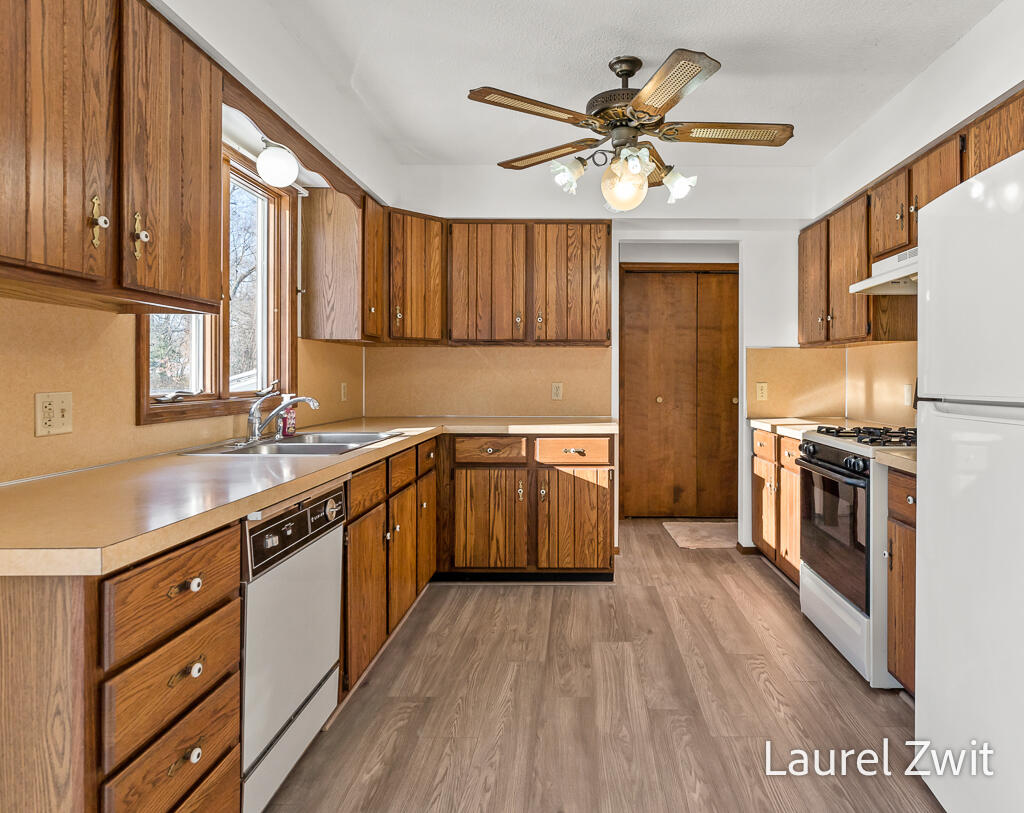 7575 Whitehall Road Whitehall, MI 49461 - Photo 15 of 37 7575WhitehallRd-15LoRes