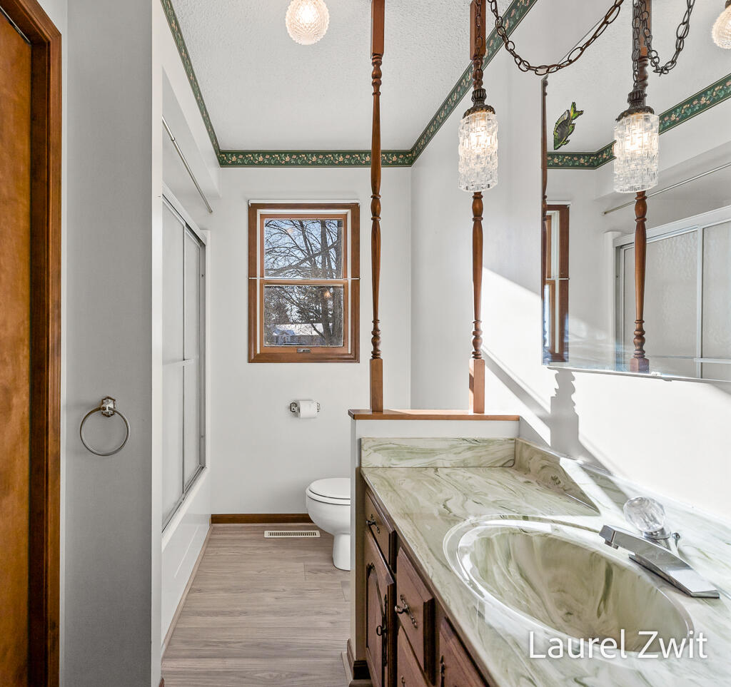 7575 Whitehall Road Whitehall, MI 49461 - Photo 19 of 37 7575WhitehallRd-19LoRes
