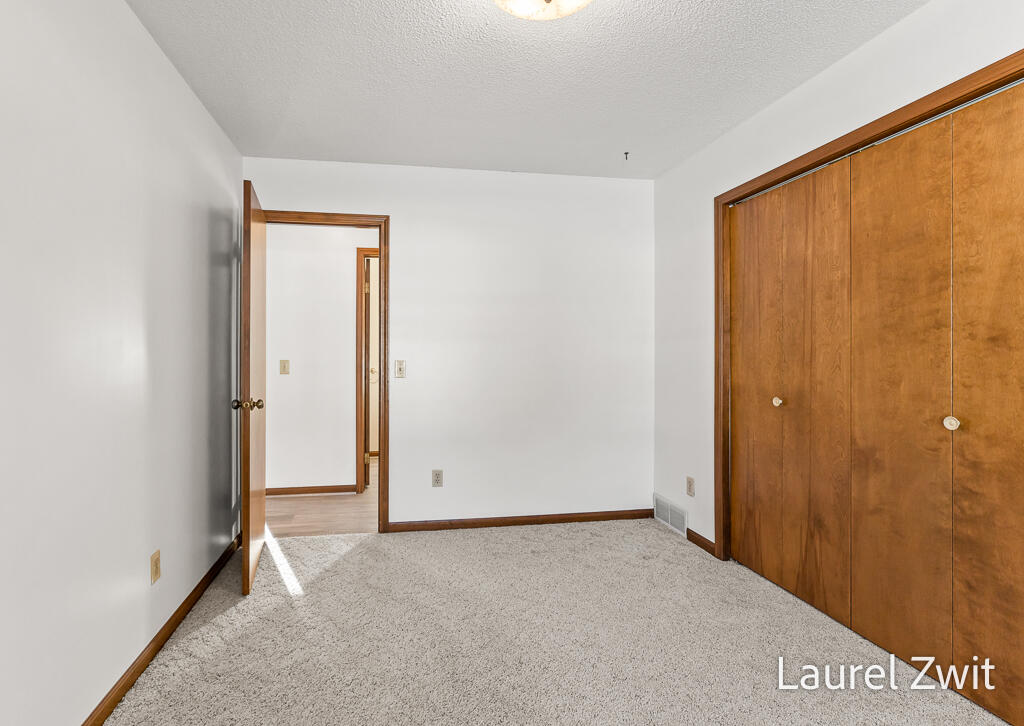 7575 Whitehall Road Whitehall, MI 49461 - Photo 22 of 37 7575WhitehallRd-22LoRes