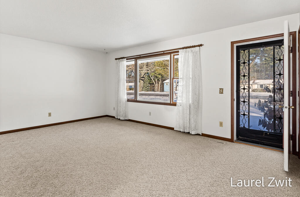 7575 Whitehall Road Whitehall, MI 49461 - Photo 10 of 37 7575WhitehallRd-10LoRes