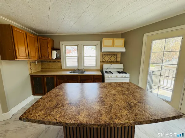 $1,400 | 260 Bunker Avenue, Unit 2, Meriden, CT 06450
