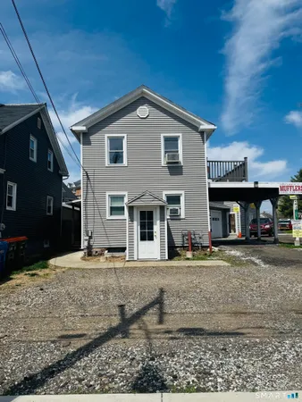 $1,400 | 260 Bunker Avenue, Unit 2, Meriden, CT 06450
