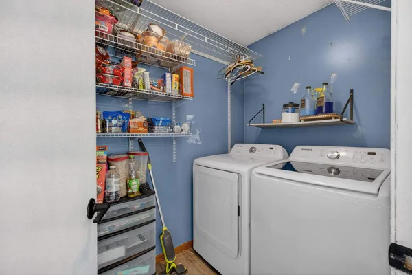 $259,900 | 322 Sullivan Drive, Colona, IL 61241