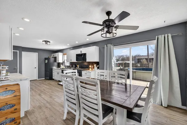 $259,900 | 322 Sullivan Drive, Colona, IL 61241