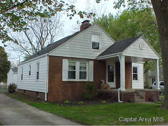 2116 South College Street Springfield, IL 62704 - Photo 1 of 12