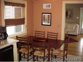 2116 South College Street Springfield, IL 62704 - Photo 5 of 12
