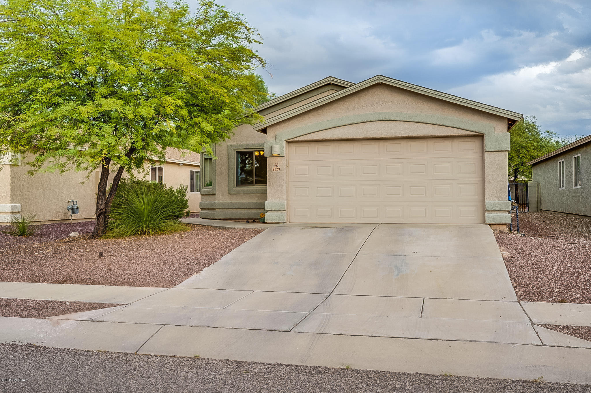 8329 South Bainbridge Road Tucson, AZ 85747 - Photo 1 of 42