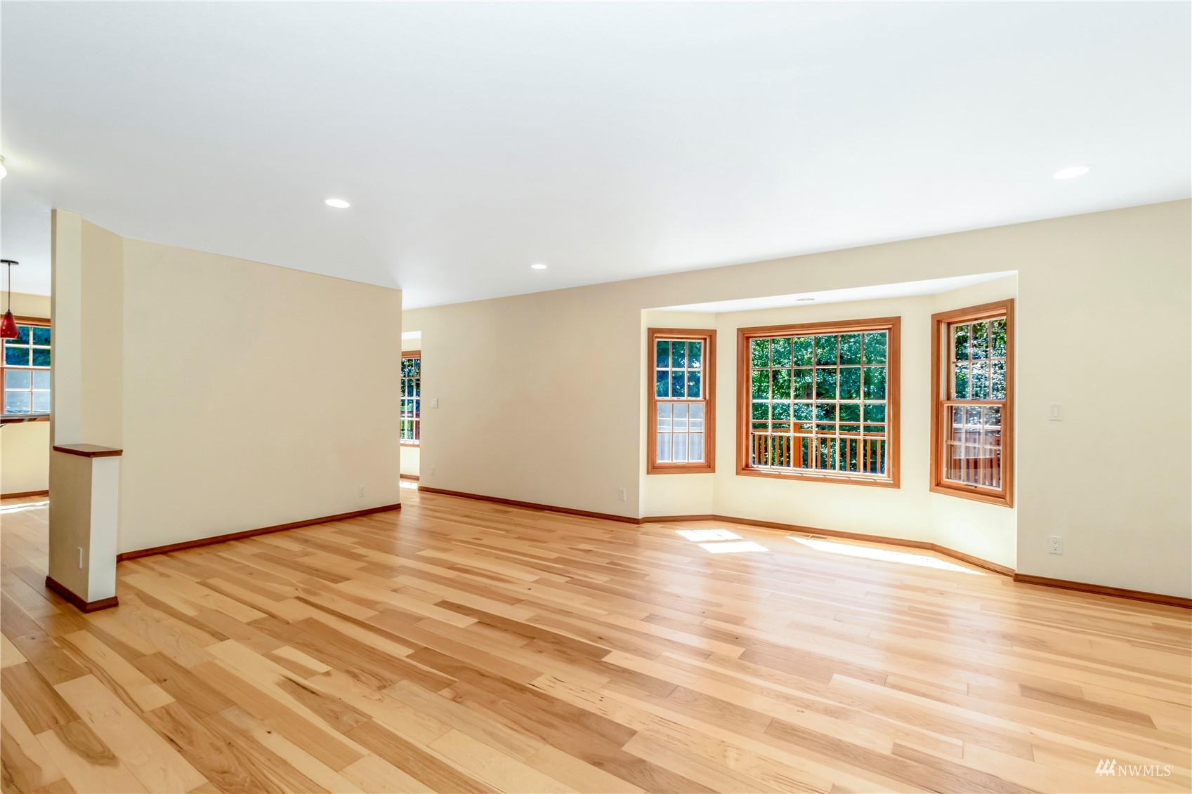 17126 West Wishon Road Snohomish, WA 98290 - Photo 4 of 35 Gallery Image 4