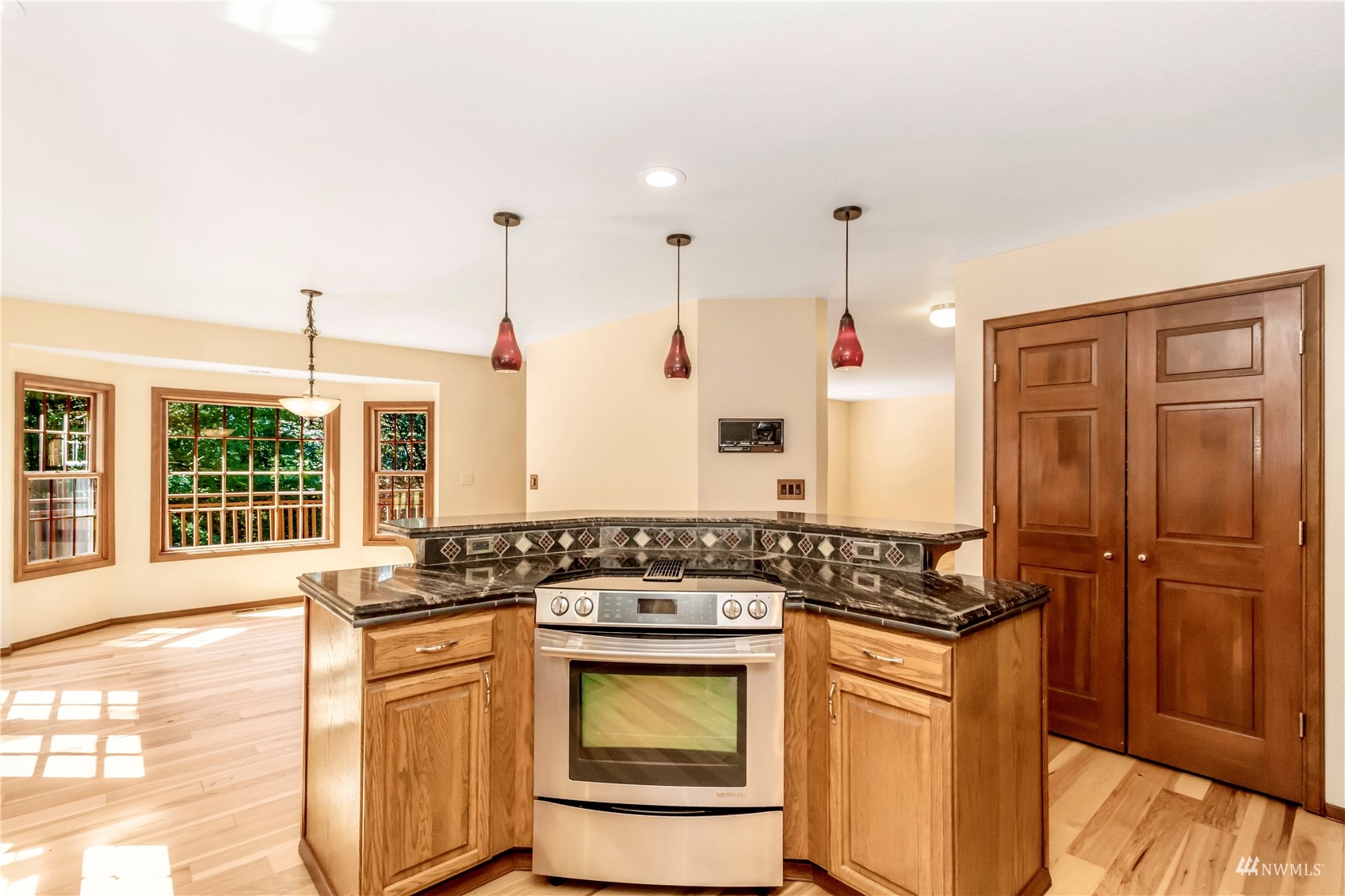 17126 West Wishon Road Snohomish, WA 98290 - Photo 8 of 35 Gallery Image 8