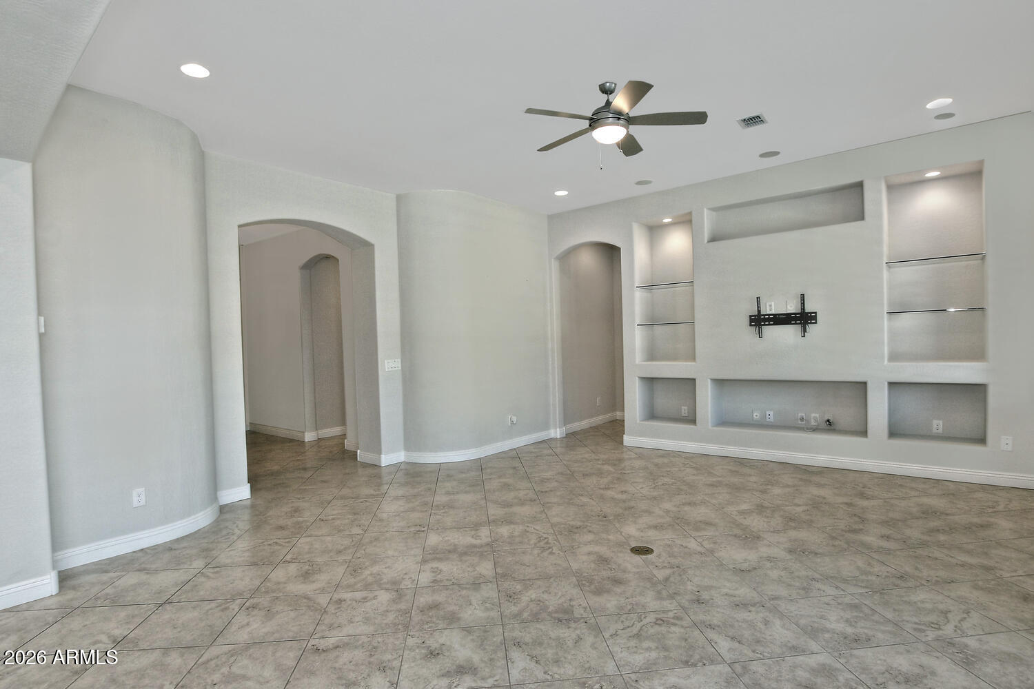 8180 West Silver Spring Way Florence, AZ 85132 - Photo 6 of 99 8180 W Silver Spring Way-large-006-034-L