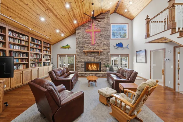 $924,900 | 10170 Stilleys Mill Road, Marion, IL 62959