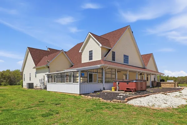 $924,900 | 10170 Stilleys Mill Road, Marion, IL 62959