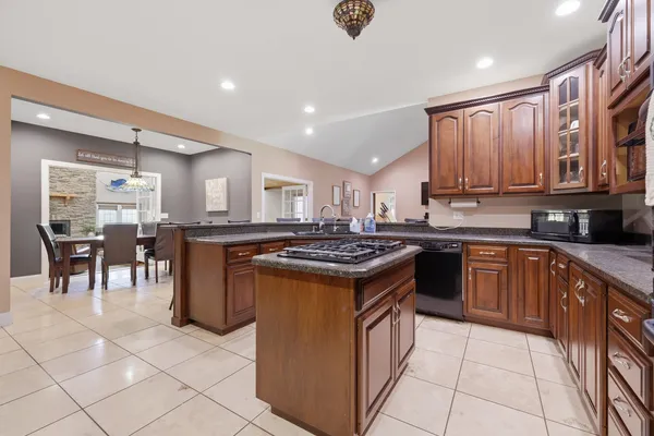 $924,900 | 10170 Stilleys Mill Road, Marion, IL 62959