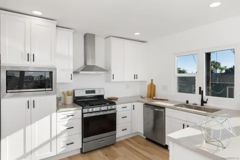 $1,995,000 | 4205 Mason Street, San Diego, CA 92110