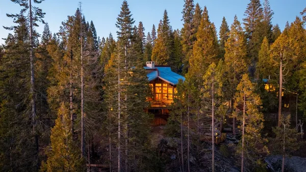 $2,498,000 | 39553 Crest Point Lane, Shaver Lake, CA 93664