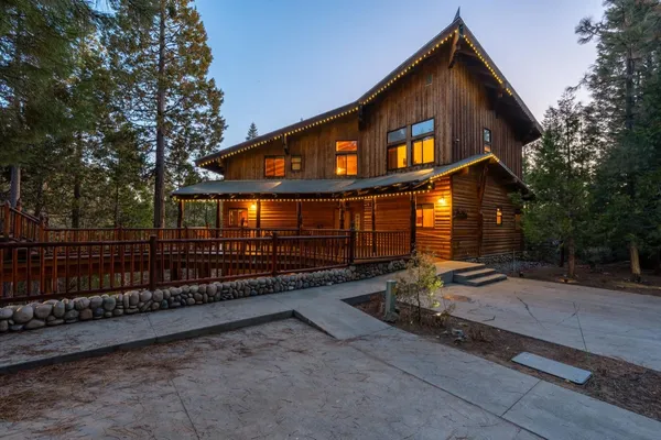 $2,498,000 | 39553 Crest Point Lane, Shaver Lake, CA 93664