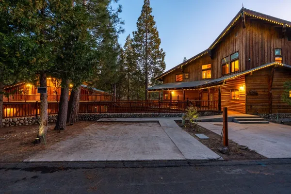$2,498,000 | 39553 Crest Point Lane, Shaver Lake, CA 93664