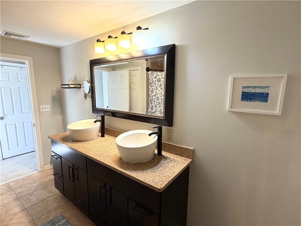 200 Heroux Boulevard, Unit 406 Cumberland, RI 02864 - Photo 19 of 28