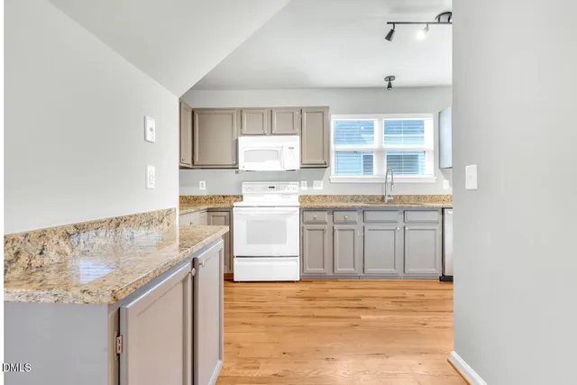 $2,850 | 312 Chavis Way, Raleigh, NC 27601