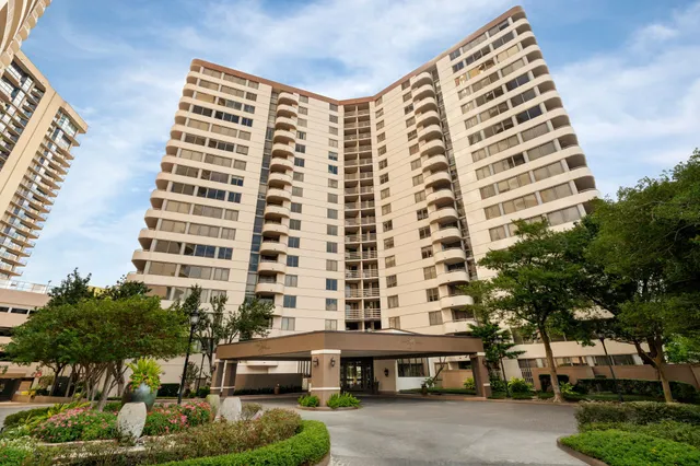 $2,100 | 3525 Sage Road, Unit 903, Houston, TX 77056