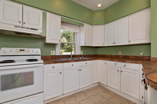 $740,000 | 207 River Road, Lyme, NH 03768